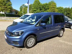 Blau Gebraucht 2016 VW Caddy Trendline Van / Kleinbus | 19.880 € (Teuer)