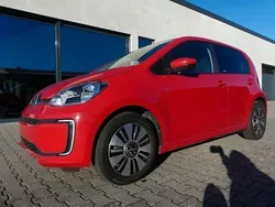Rot Gebraucht 2021 VW e-up! United Kleinwagen | 10.698 € (Guter Preis)