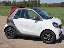 Weiß Gebraucht 2017 Smart ForTwo Coupé Passion Cabrio | 11.899 € (Teuer)