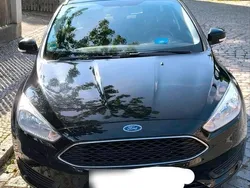 Schwarz Gebraucht 2015 Ford Focus Limousine | 8.200 € (Fairer Preis)