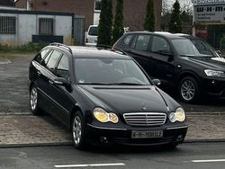 Schwarz Gebraucht 2006 Mercedes C220 Kombi | 2.900 € (Fairer Preis)