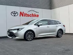 Precious silver Gebraucht 2019 Toyota Corolla Club Kombi | 19.980 € (Fairer Preis)