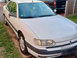 Weiß Gebraucht 1994 Renault Safrane Kleinwagen | 1.450 €