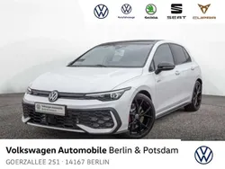 Oryxweiß perlmutteffekt/schwarz Gebraucht 2025 VW Golf VIII GTI Limousine | 41.450 € (Superpreis)