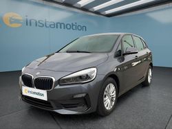 Grau Gebraucht 2021 BMW 218 Active Tourer Van / Kleinbus | 23.399 € (Fairer Preis)