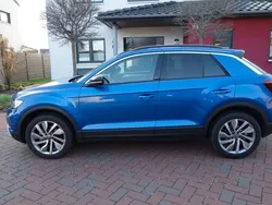 Blau Gebraucht 2024 VW T-Roc Move SUV | 29.700 € (Guter Preis)