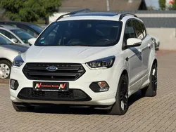 Weiß Gebraucht 2018 Ford Kuga ST-Line SUV | 17.790 € (Guter Preis)