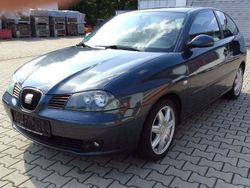 Grau Gebraucht 2005 Seat Ibiza Sport Limousine | 2.900 €