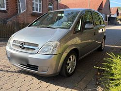 Grau Gebraucht 2003 Opel Meriva Van / Kleinbus | 1.999 € (Etwas zu teuer)