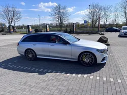 Silber Gebraucht 2017 Mercedes E400 AMG line Kombi | 29.100 € (Fairer Preis)