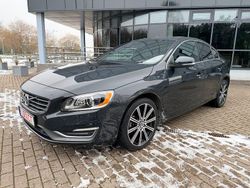 Schwarz Gebraucht 2015 Volvo S60 Platinum Limousine | 11.900 € (Superpreis)