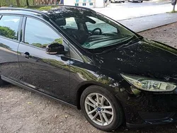 Schwarz Gebraucht 2015 Ford Focus Kombi | 6.100 € (Guter Preis)