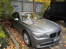 Grau Gebraucht 2010 BMW 730 Limousine | 12.000 € (Fairer Preis)