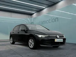 Schwarz Gebraucht 2024 VW Golf VIII Life Limousine | 27.827 € (Etwas zu teuer)