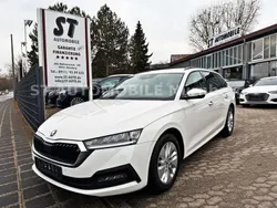 Weiß Gebraucht 2021 Skoda Octavia Ambition Kombi | 18.700 € (Fairer Preis)