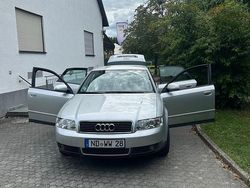 Silber Gebraucht 2001 Audi A4 Limousine | 900 €