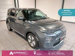 Grau Gebraucht 2024 Kia Soul EV Inspiration SUV | 28.970 € (Guter Preis)