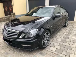 Schwarz Gebraucht 2009 Mercedes E63 AMG AMG Limousine | 31.980 € (Etwas zu teuer)