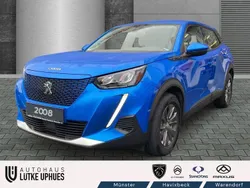 Blau Gebraucht 2022 Peugeot e-2008 Active SUV | 19.690 € (Guter Preis)