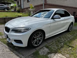 Weiß Gebraucht 2014 BMW M235 Comfort Edition Coupé | 22.990 € (Fairer Preis)