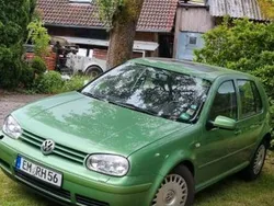 Grün Gebraucht 1999 VW Golf IV Highline Limousine | 1.900 € (Guter Preis)