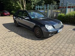 Blau Gebraucht 2003 Mercedes C220 Elegance Kombi | 1.100 € (Superpreis)