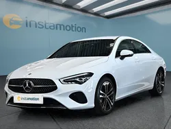 Weiß Gebraucht 2024 Mercedes CLA180 Limousine | 33.399 € (Fairer Preis)