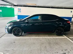 Andere farben Gebraucht 2014 Toyota Corolla Limousine | 14.000 € (Teuer)