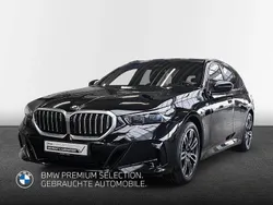 Schwarz Gebraucht 2024 BMW 520 Shadowline Kombi | 55.370 € (Guter Preis)
