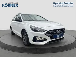 Weiss Gebraucht 2022 Hyundai i30 Edition 30 Kombi | 17.790 € (Fairer Preis)