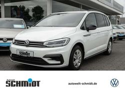 Pure white Gebraucht 2024 VW Touran Highline Van / Kleinbus | 36.250 € (Etwas zu teuer)
