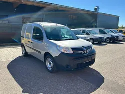 Grau Gebraucht 2018 Renault Kangoo Van / Kleinbus | 9.200 € (Guter Preis)