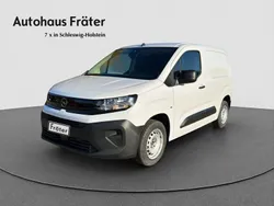 Weiß Gebraucht 2024 Opel Combo Van / Kleinbus | 22.980 € (Etwas zu teuer)