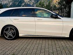 Weiß Gebraucht 2018 Mercedes C200 AMG line Kombi | 21.900 €