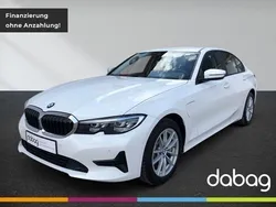 BMW 330e