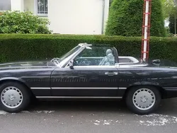 Schwarz Gebraucht 1986 Mercedes 560 Cabrio | 32.500 €