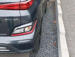 Grau Gebraucht 2022 Hyundai Kona SUV | 18.800 € (Fairer Preis)