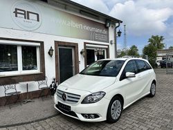 Weiß Gebraucht 2014 Mercedes B220 Style Van / Kleinbus | 17.950 € (Fairer Preis)