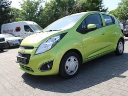 Grün Gebraucht 2014 Chevrolet Spark LT Kleinwagen | 1.950 € (Superpreis)