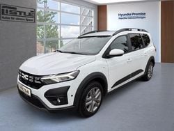 Weiß Gebraucht 2023 Dacia Jogger Expression Van / Kleinbus | 16.985 € (Guter Preis)