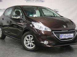 Lackierung rot schwarz Gebraucht 2013 Peugeot 208 Active Kleinwagen | 4.490 € (Fairer Preis)