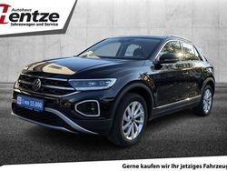 Deep black perleffekt (metallic) Gebraucht 2022 VW T-Roc Style SUV | 25.890 € (Fairer Preis)