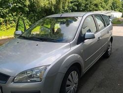 Silber Gebraucht 2007 Ford Focus Kombi | 1.300 € (Guter Preis)