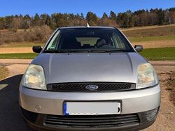 Silber Gebraucht 2003 Ford Fiesta Limousine | 1.899 € (Fairer Preis)