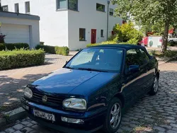 Blau Gebraucht 1996 VW Golf Cabriolet Classicline Cabrio | 4.200 € (Guter Preis)