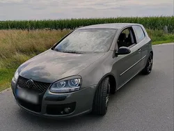 Grün Gebraucht 2004 VW Golf V Comfortline Kleinwagen | 3.499 € (Teuer)