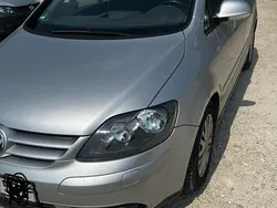 Silber Gebraucht 2006 VW Golf Plus Cross Van / Kleinbus | 1.900 €