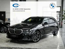 Sophistograu brillant. Gebraucht 2025 BMW 520 M Sport Kombi | 56.999 € (Guter Preis)
