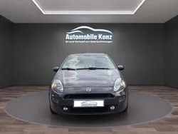 Grau Gebraucht 2016 Fiat Punto Lounge Kleinwagen | 5.900 € (Fairer Preis)