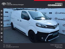 Schaumweiß Gebraucht 2022 Toyota Proace Plus Van | 25.990 € (Guter Preis)